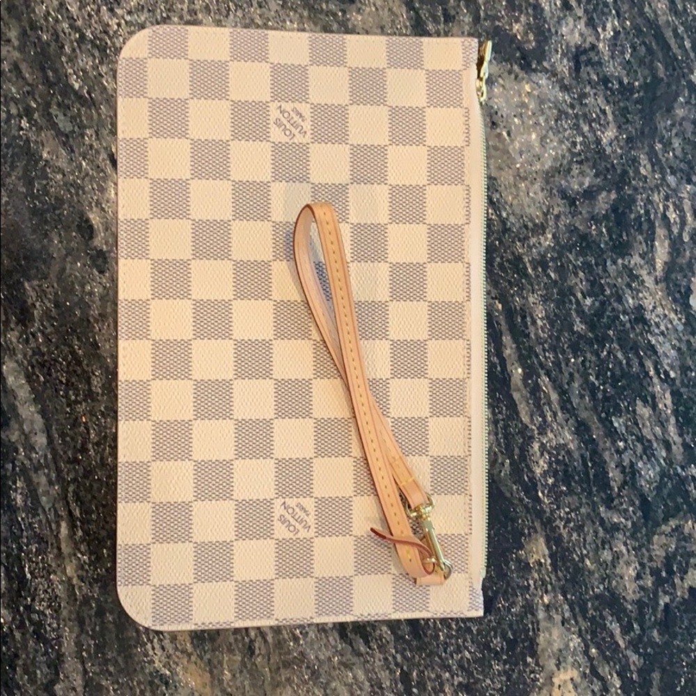 Louis Vuitton Azur Pouchette